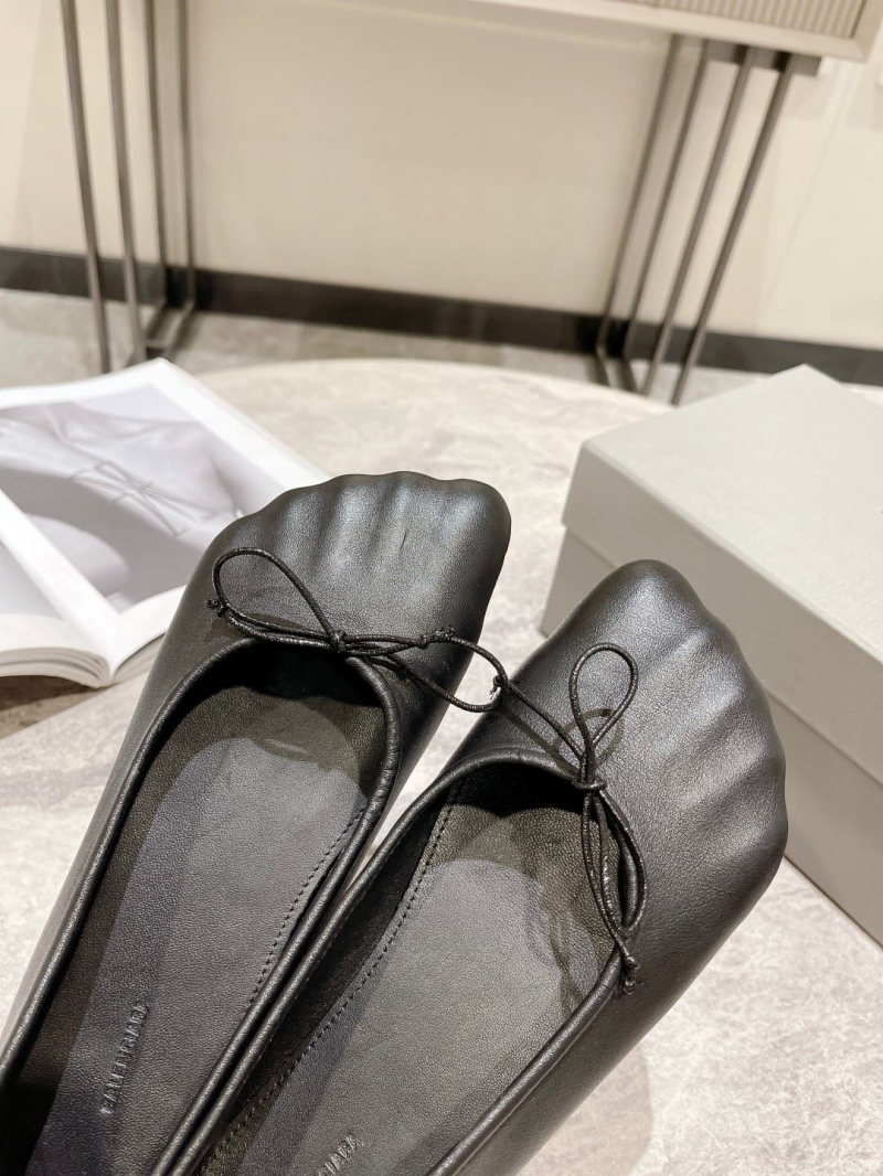 Balenciaga Low Shoes